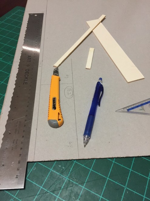 Karton en snymesse.JPG